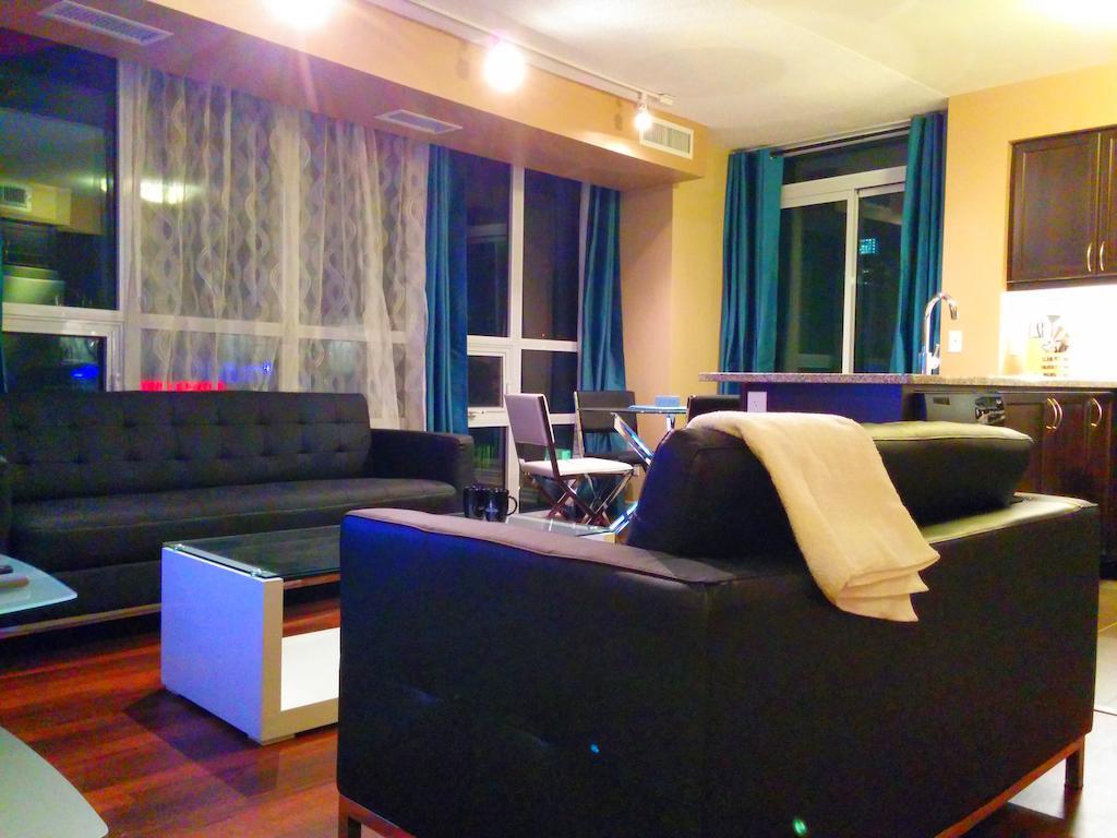 Napa Furnished Suites At Cn Tower & Maple Leaf Square Toronto Kamer foto