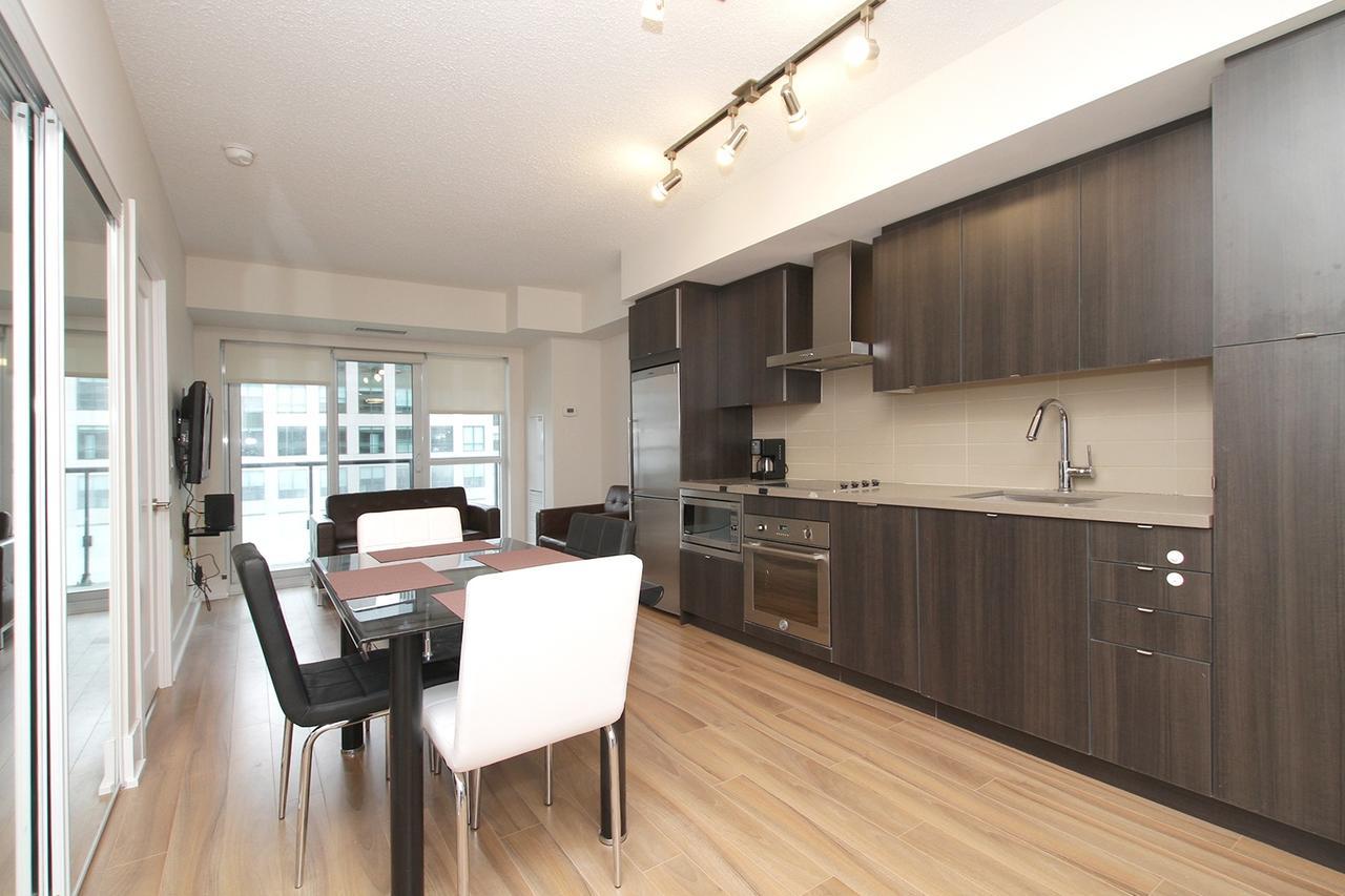 Napa Furnished Suites At Cn Tower & Maple Leaf Square Toronto Buitenkant foto