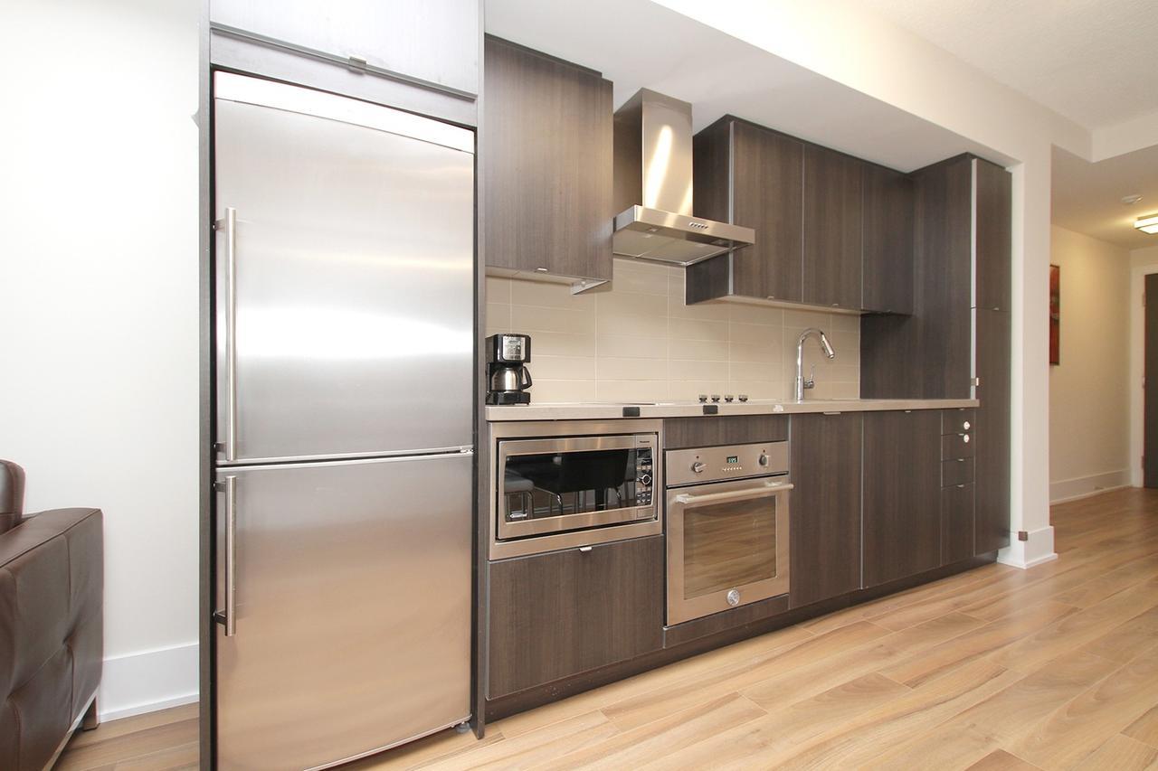 Napa Furnished Suites At Cn Tower & Maple Leaf Square Toronto Buitenkant foto