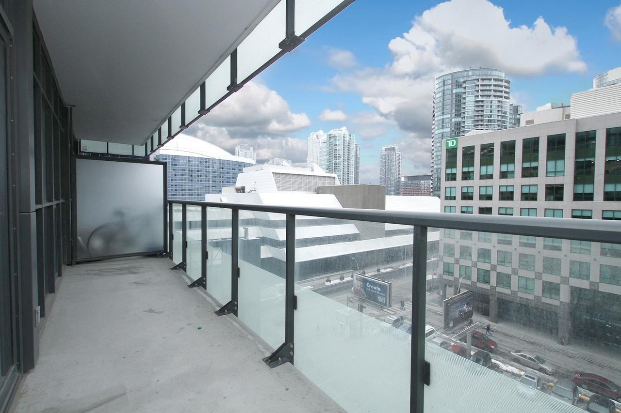 Napa Furnished Suites At Cn Tower & Maple Leaf Square Toronto Buitenkant foto