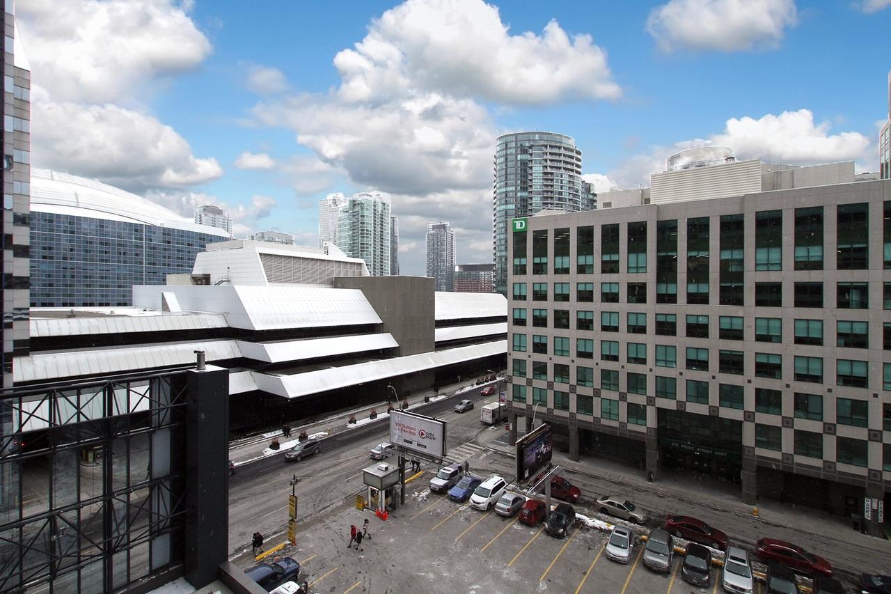 Napa Furnished Suites At Cn Tower & Maple Leaf Square Toronto Buitenkant foto