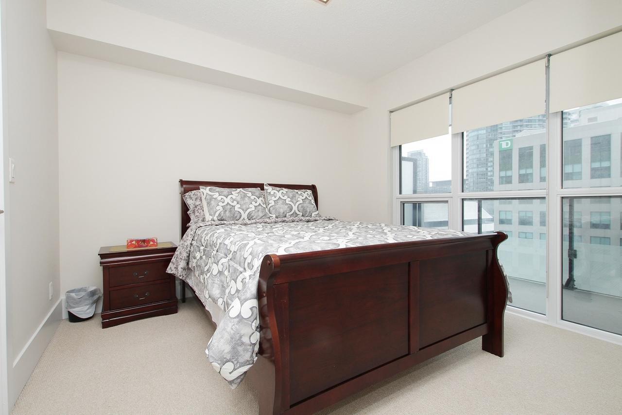 Napa Furnished Suites At Cn Tower & Maple Leaf Square Toronto Buitenkant foto