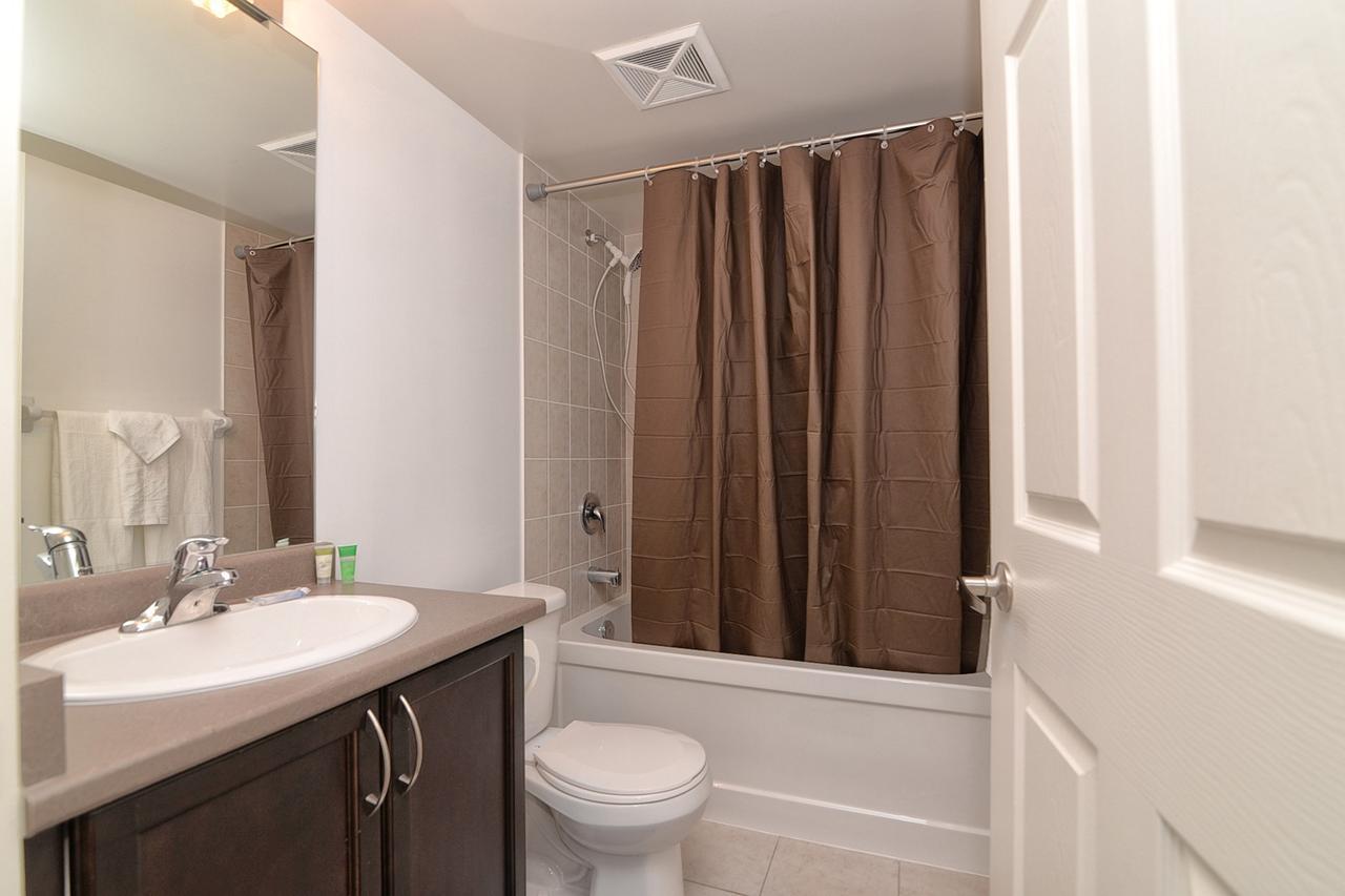 Napa Furnished Suites At Cn Tower & Maple Leaf Square Toronto Buitenkant foto