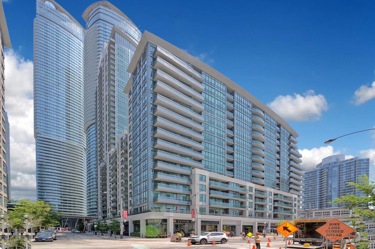 Napa Furnished Suites At Cn Tower & Maple Leaf Square Toronto Buitenkant foto