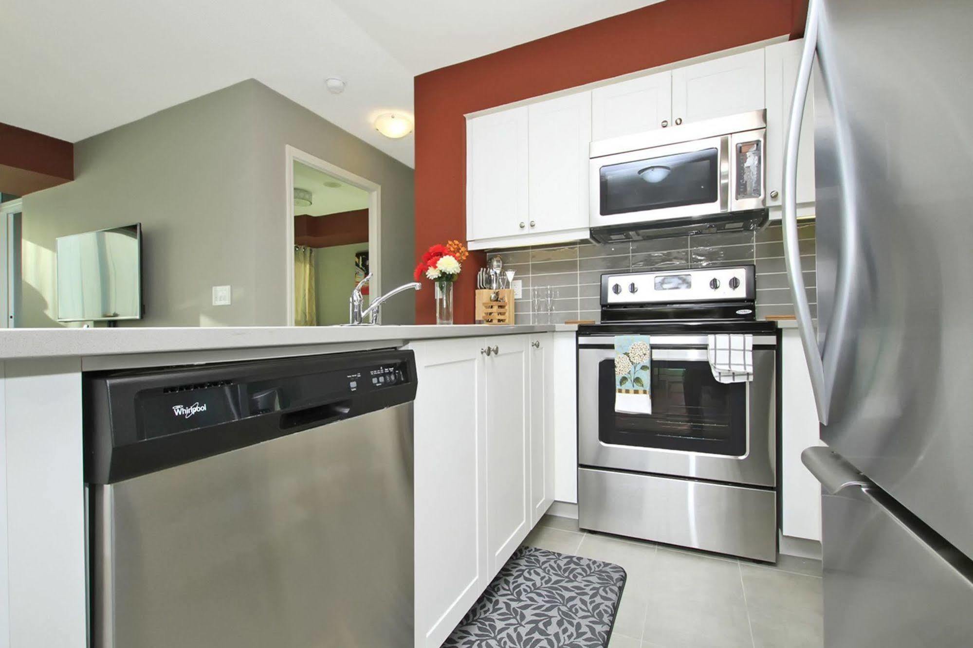 Napa Furnished Suites At Cn Tower & Maple Leaf Square Toronto Buitenkant foto