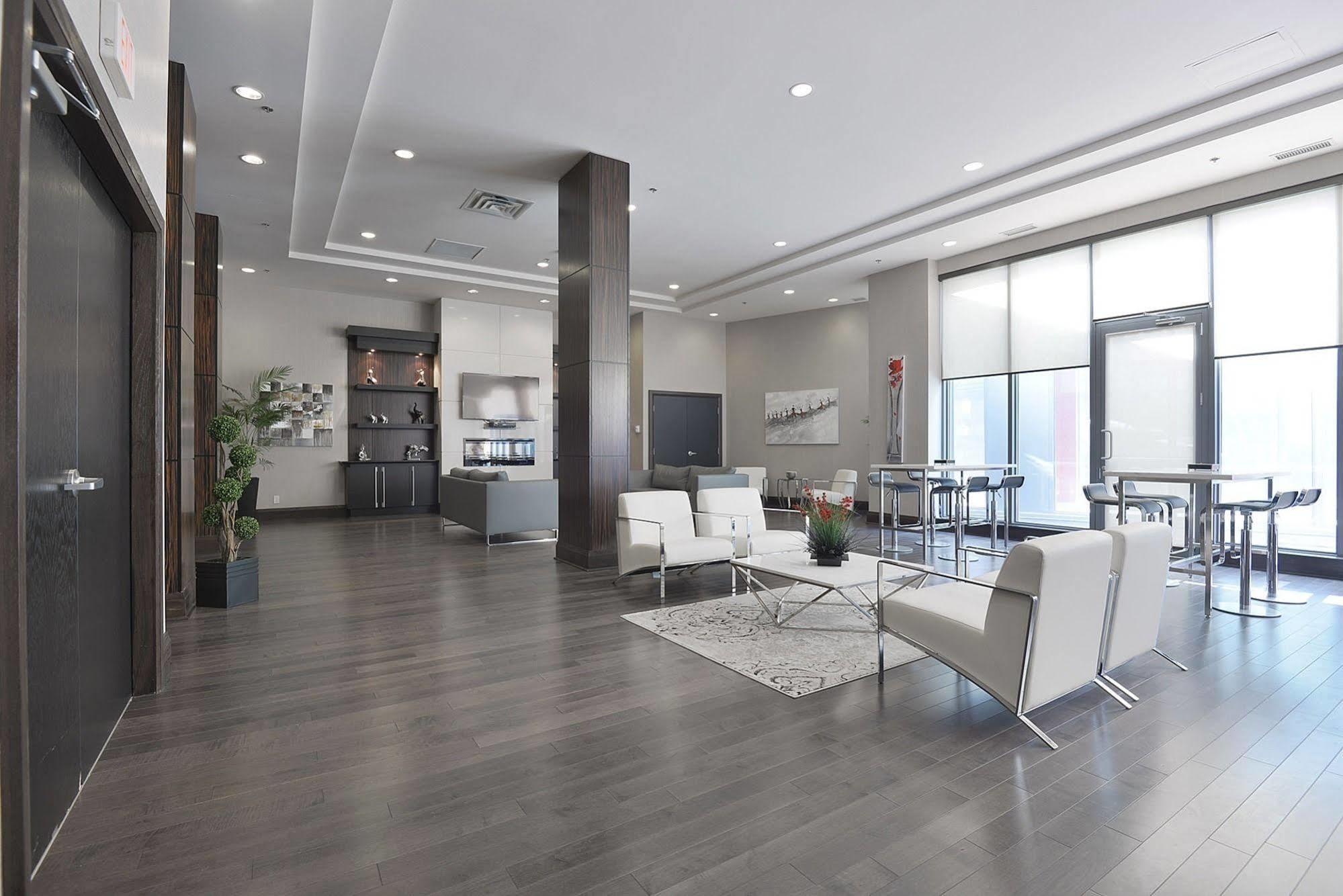 Napa Furnished Suites At Cn Tower & Maple Leaf Square Toronto Buitenkant foto