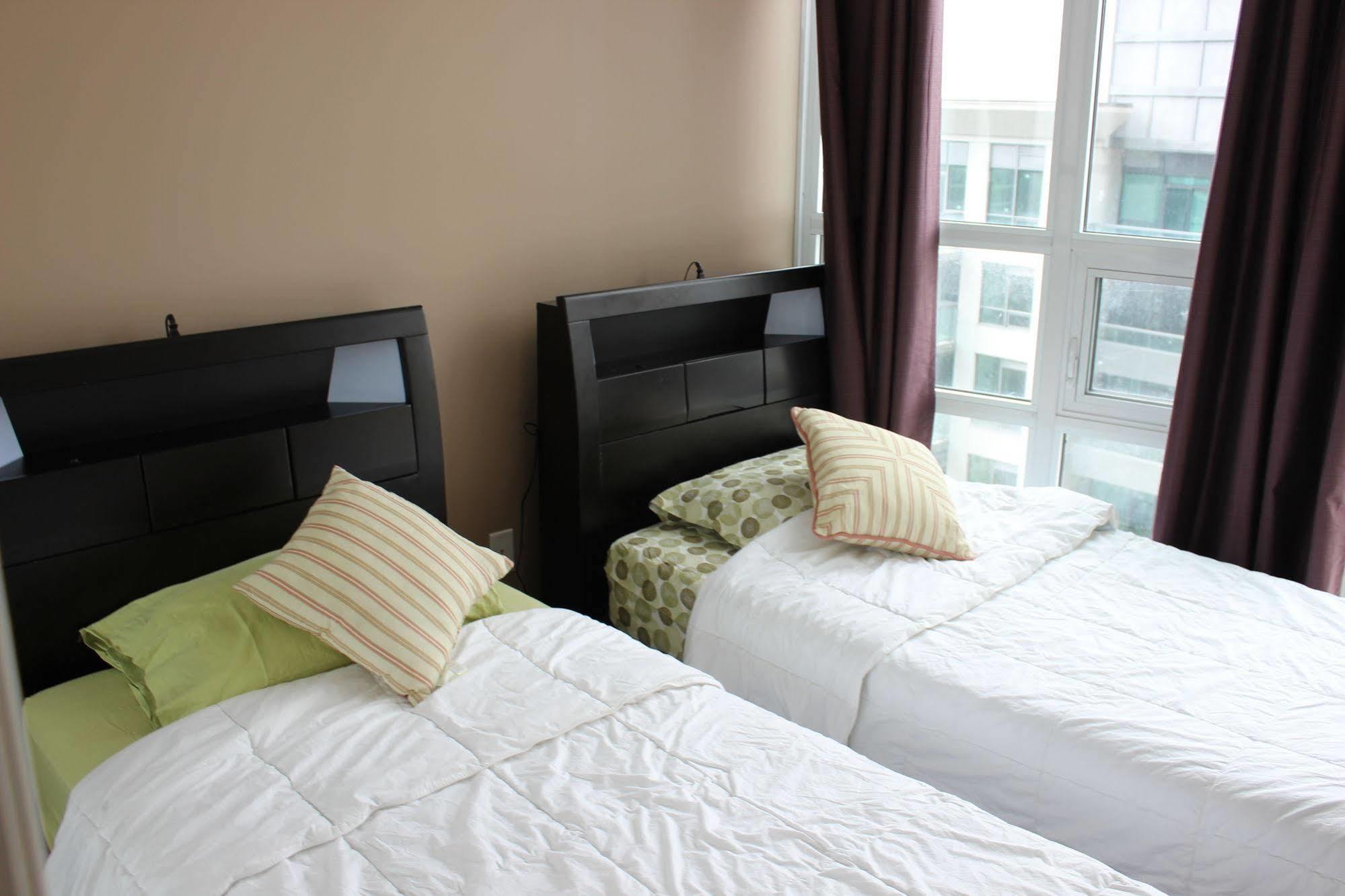 Napa Furnished Suites At Cn Tower & Maple Leaf Square Toronto Buitenkant foto