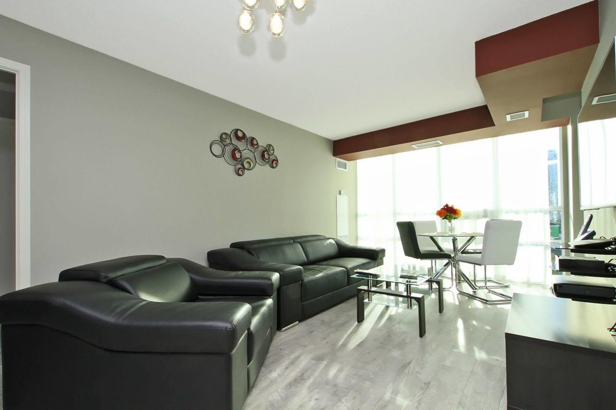 Napa Furnished Suites At Cn Tower & Maple Leaf Square Toronto Buitenkant foto