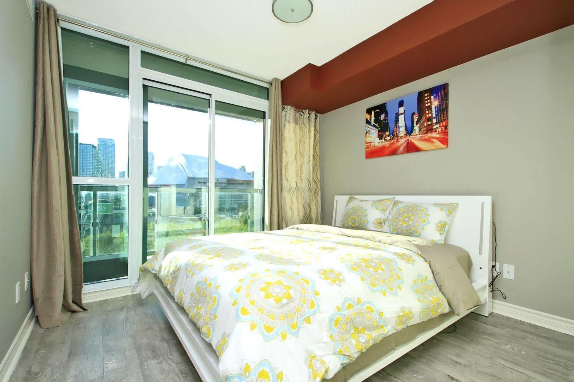 Napa Furnished Suites At Cn Tower & Maple Leaf Square Toronto Buitenkant foto