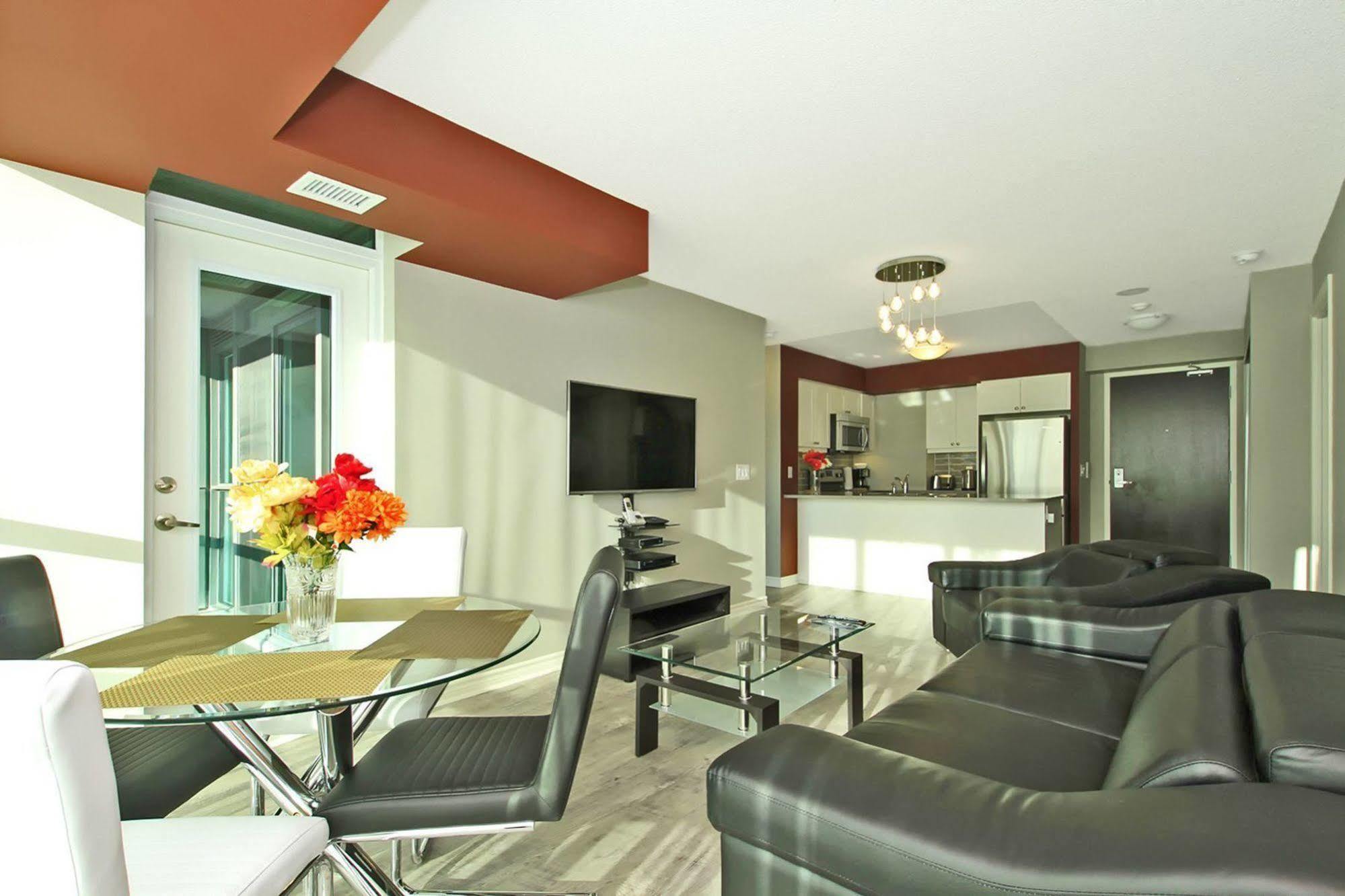 Napa Furnished Suites At Cn Tower & Maple Leaf Square Toronto Buitenkant foto