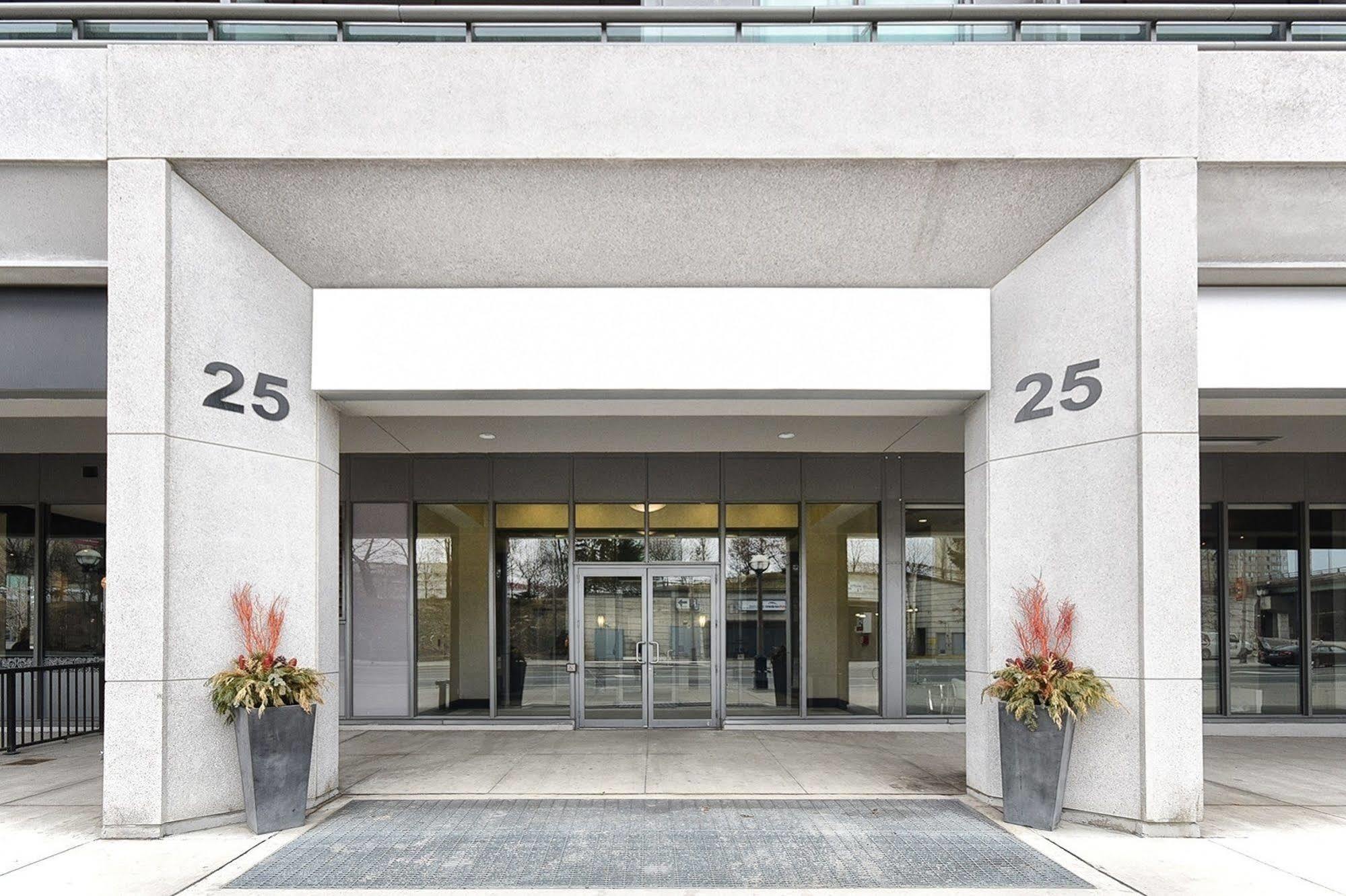 Napa Furnished Suites At Cn Tower & Maple Leaf Square Toronto Buitenkant foto