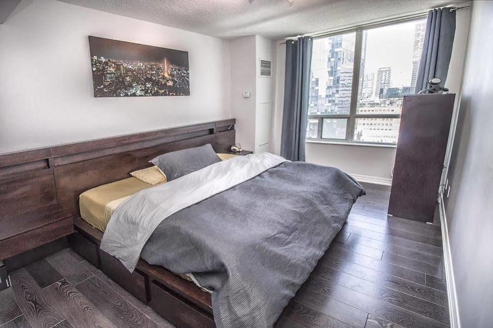 Napa Furnished Suites At Cn Tower & Maple Leaf Square Toronto Buitenkant foto